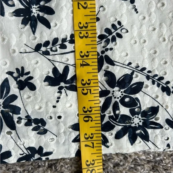 Tommy Hilfiger women’s navy and white floral eyelet lace dress size 8 - Picture 8 of 10